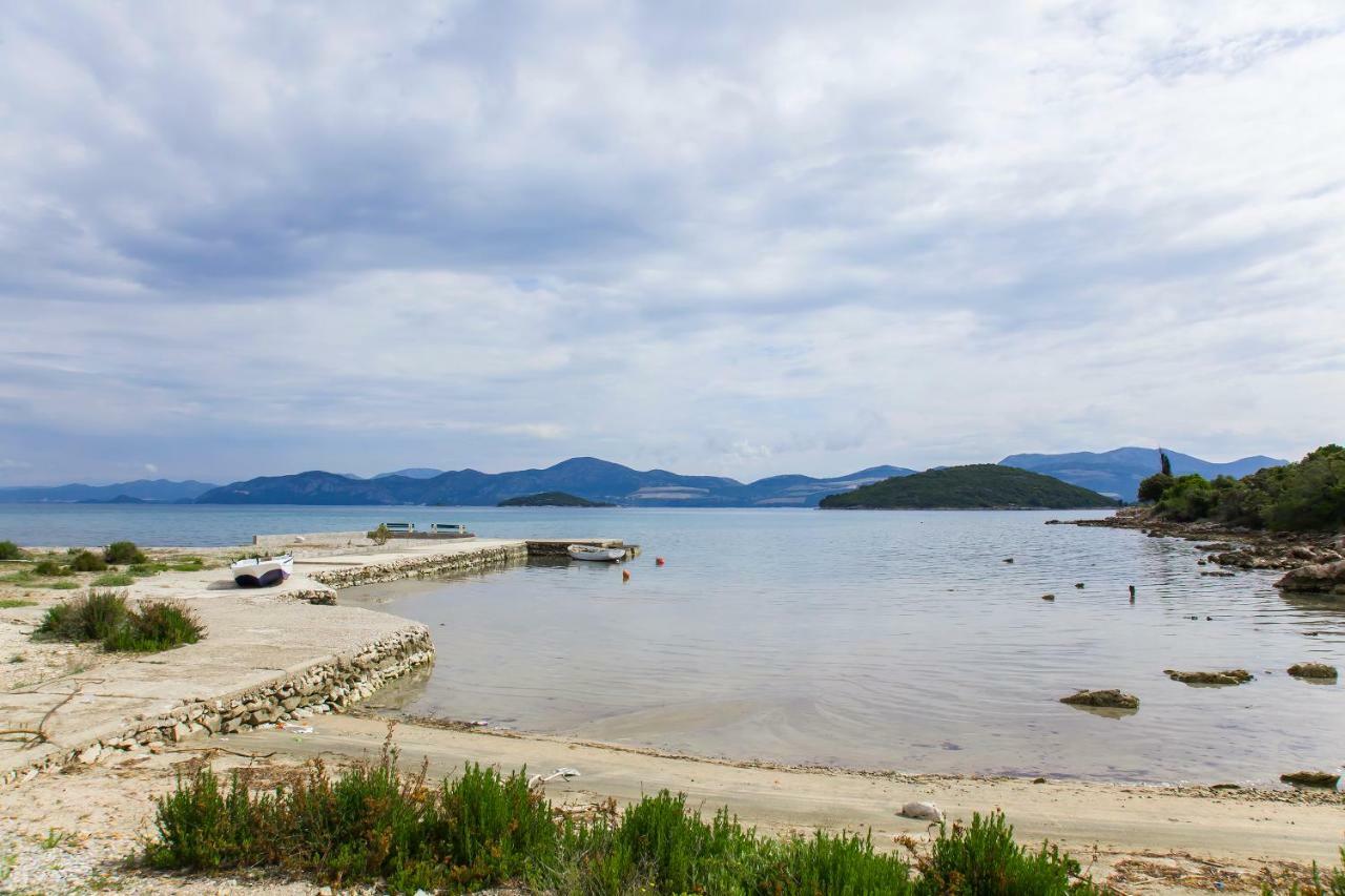 Vila Lukrecija ดราเช ภายนอก รูปภาพ